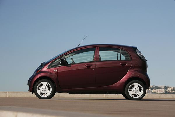 Mitsubishi lance la i-MiEV électrique en France