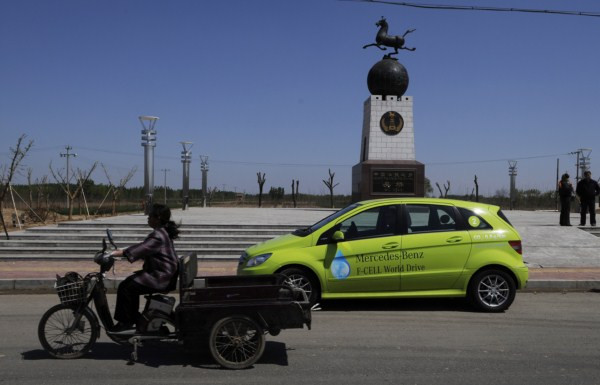 Un tour du monde de plus de 30 000 km en Mercedes Classe B F-Cell à pile à combustible