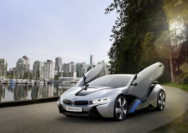 La BMW i8 Concept se dévoile