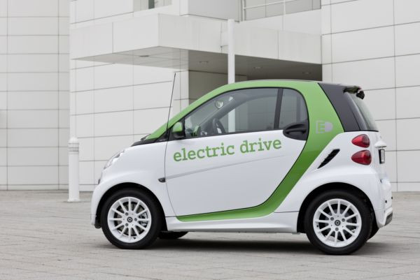 La nouvelle Smart Fortwo électrique commercialisée au printemps 2012