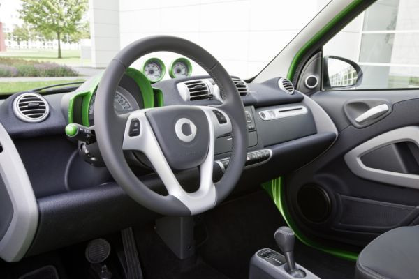 La nouvelle Smart Fortwo électrique commercialisée au printemps 2012