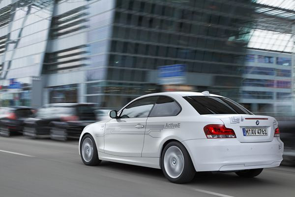 Une phase d’expérimentation de la Bmw ActiveE à propulsion électrique en 2012