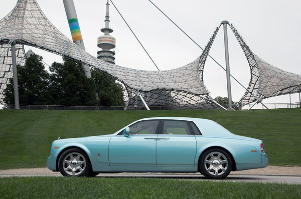 Le prototype électrique 102EX de Rolls-Royce termine son tour du monde