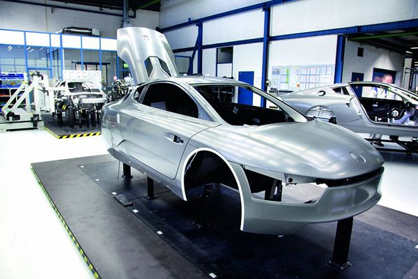 La voiture 1 litre de consommation de Volkswagen passe de la vision à la très petite série