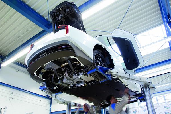 La voiture 1 litre de consommation de Volkswagen passe de la vision à la très petite série