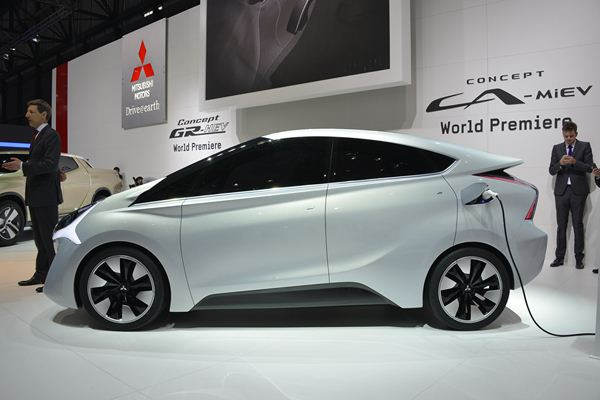 Une autonomie de 300 km pour le concept électrique Mitsubishi CA-MiEV