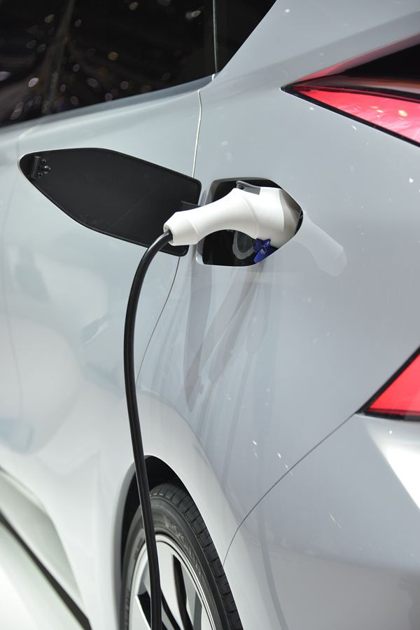 Une autonomie de 300 km pour le concept électrique Mitsubishi CA-MiEV
