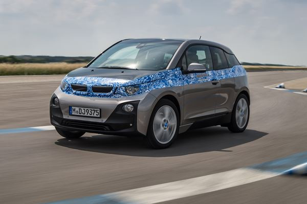 La BMW i3 avec prolongateur d’autonomie affiche une autonomie totale de 300 kilomètres