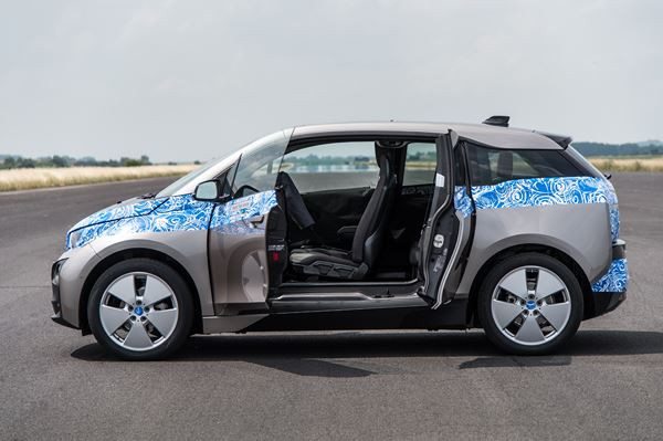 La BMW i3 avec prolongateur d’autonomie affiche une autonomie totale de 300 kilomètres