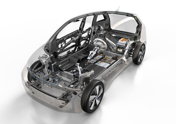 La BMW i3 avec prolongateur d’autonomie affiche une autonomie totale de 300 kilomètres