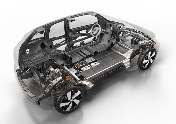 La BMW i3 avec prolongateur d’autonomie affiche une autonomie totale de 300 kilomètres
