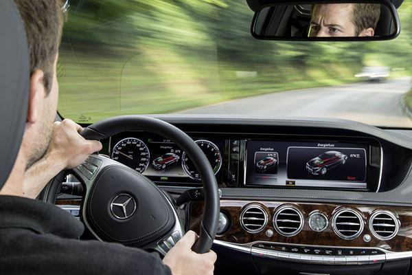 La Mercedes Classe S hybride rechargeable affiche une consommation de 3 litres