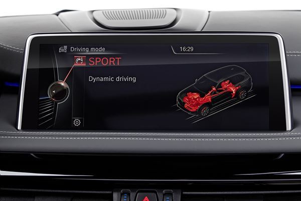 La BMW X5 xDrive40e adopte la technologie hybride rechargeable