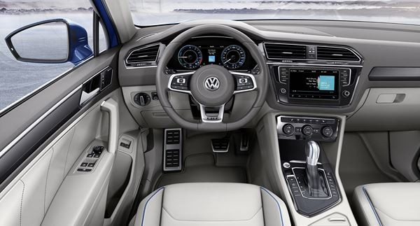 Un concept Volkswagen Tiguan GTE avec des panneaux solaires