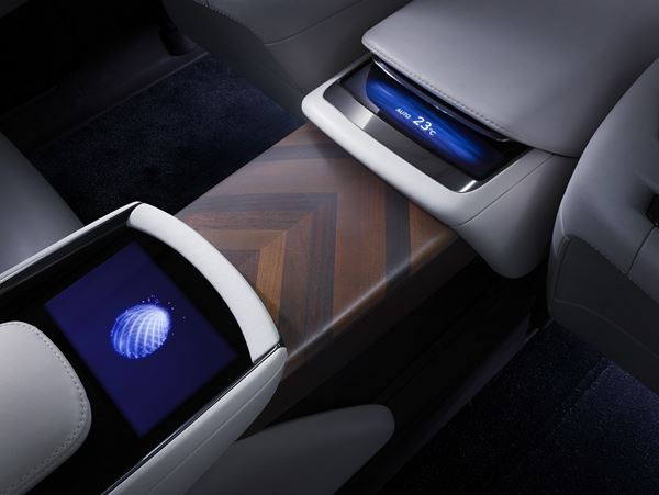 Le concept LF-FC annonce un véhicule Lexus à pile à combustible vers 2020