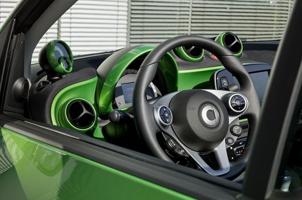 La smart fortwo cabrio se met à l'électrique