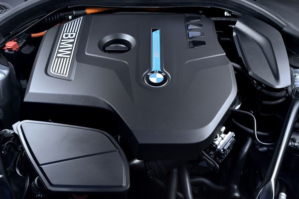 La BMW Série 5 hybride rechargeable développe une puissance cumulée de 252 ch