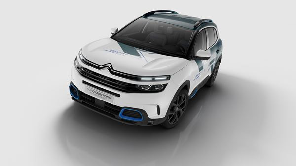 Le Citroën C5 Aircross Hybrid Concept peut parcourir 50 km en mode électrique