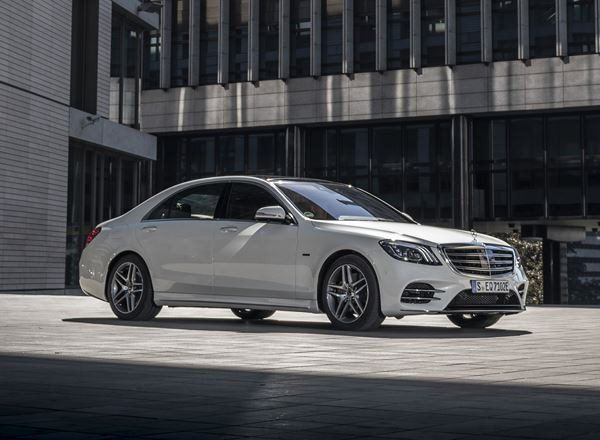 La Mercedes S 560 e hybride rechargeable affiche une autonomie électrique de 50 km