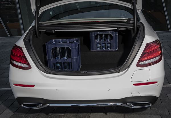 La Mercedes S 560 e hybride rechargeable affiche une autonomie électrique de 50 km
