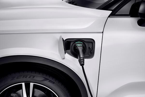 Le Volvo XC40 se décline en version hybride rechargeable