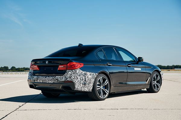 Le prototype électrique BMW Power BEV débite plus de 720 ch