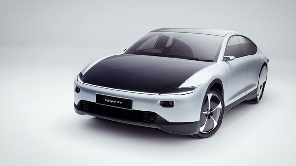 Le prototype électrique Lightyear One roule à l'énergie solaire sur de longues distances