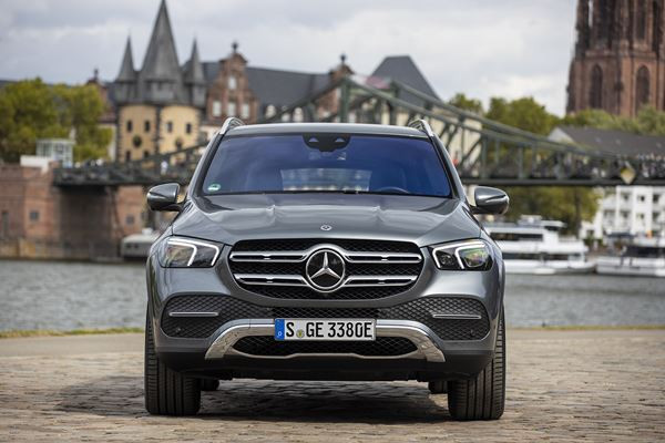 Le Mercedes GLC 300 e 4MATIC affiche une autonomie électrique NEDC de 46-49 km