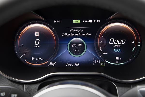 Le Mercedes GLC 300 e 4MATIC affiche une autonomie électrique NEDC de 46-49 km