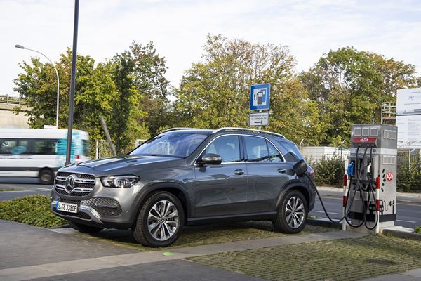 Le Mercedes GLE 350 de 4MATIC peut parcourir 106 kilomètres NEDC en électrique