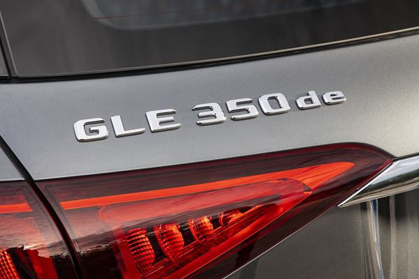 Le Mercedes GLE 350 de 4MATIC peut parcourir 106 kilomètres NEDC en électrique