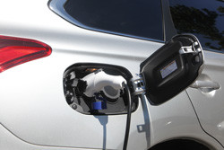 18 582 véhicules hybrides rechargeables vendus en 2019 en France