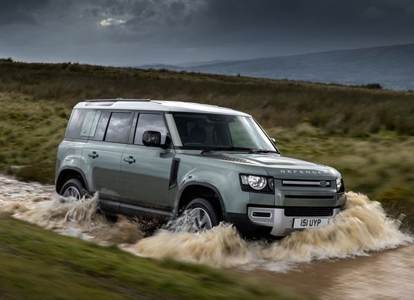 Le Land Rover Defender 110 adopte une motorisation hybride rechargeable de 404 ch