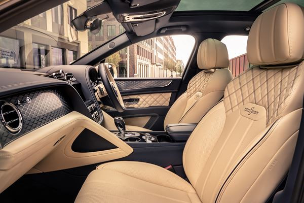Le grand SUV de luxe Bentley Bentayga se décline en hybride rechargeable de 449 ch