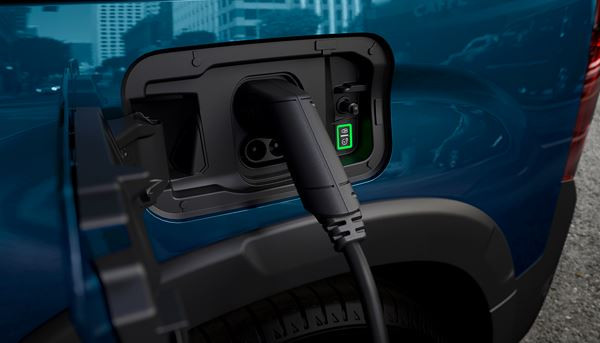 Le ludospace à l’esprit baroudeur Peugeot Rifter passe à l’électrique