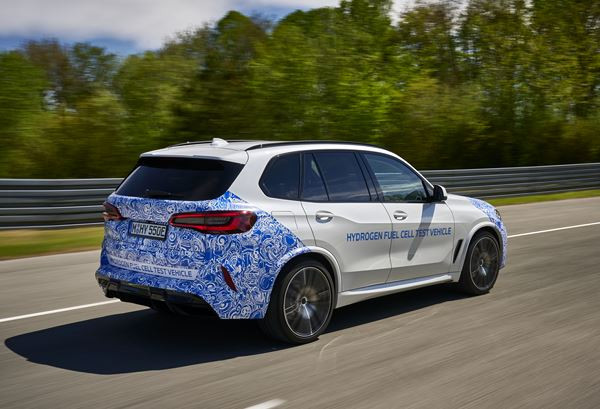 La BMW i Hydrogen Next dotée d'un système de pile à hydrogène en phase d'essais