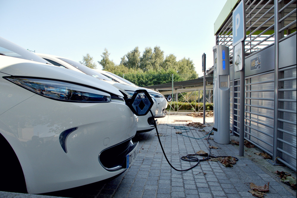 162 106 véhicules électriques particuliers vendus en France en 2021