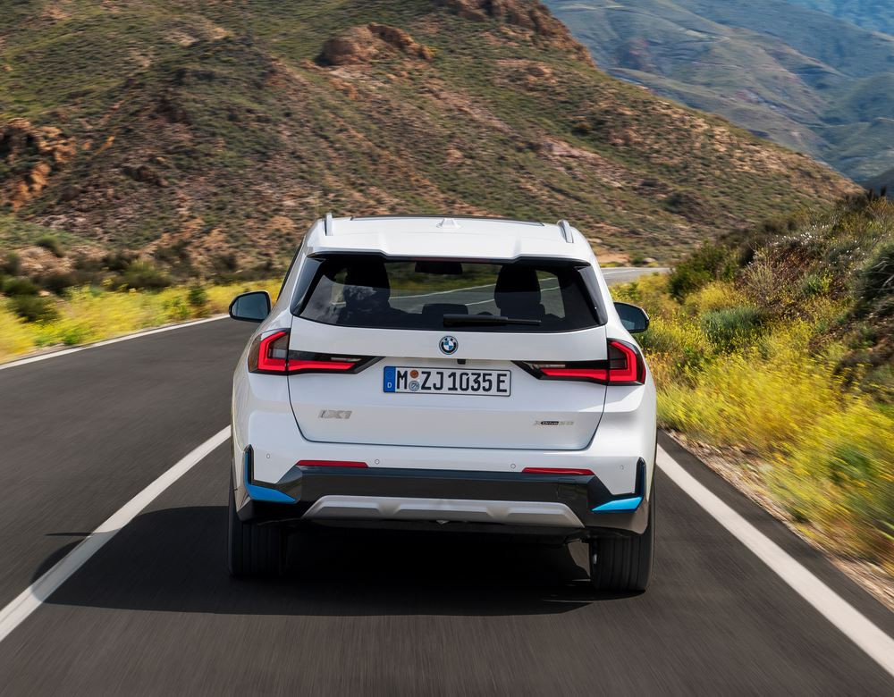 La BMW iX1 électrique permet une autonomie de 413 à 438 kilomètres