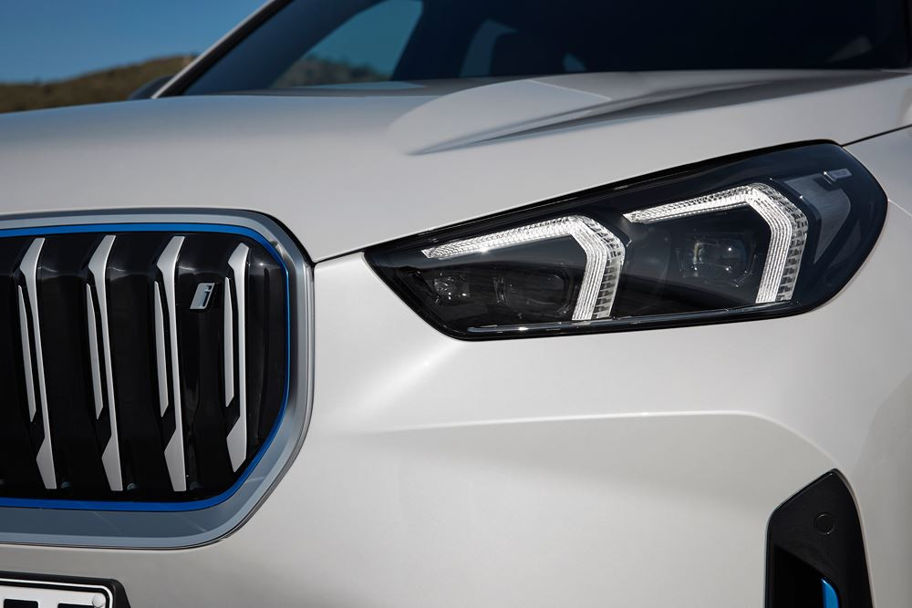 La BMW iX1 électrique permet une autonomie de 413 à 438 kilomètres