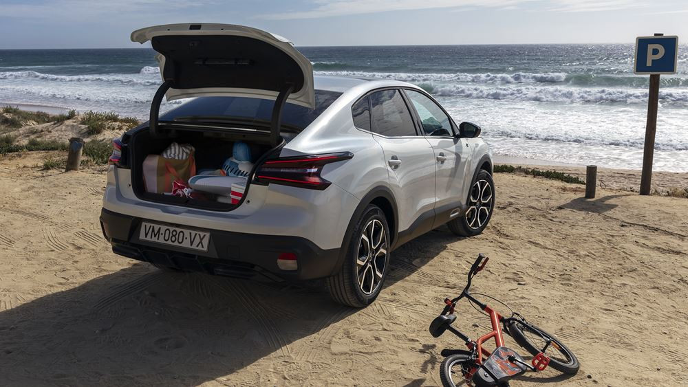 La Citroën ë-C4 X électrique offre jusqu'à 360 km d'autonomie en cycle WLTP