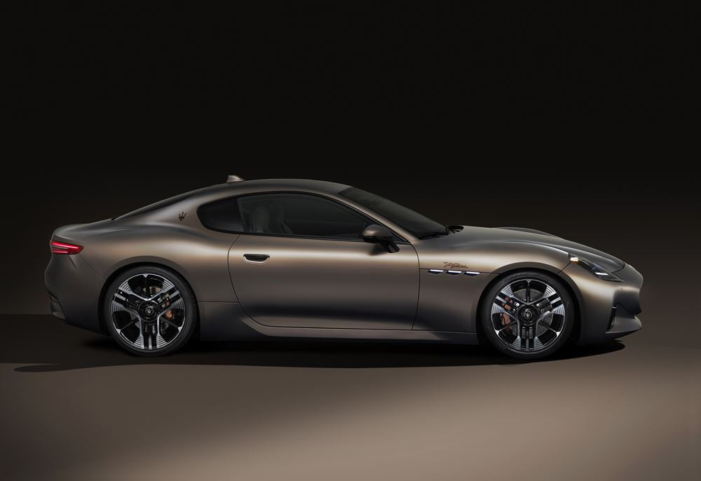 Le coupé électrique Maserati GranTurismo Folgore affiche des performances d'exception