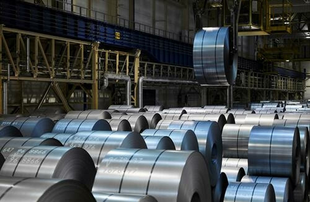 De la ferraille d'acier recyclée utilisée pour fabriquer des voitures