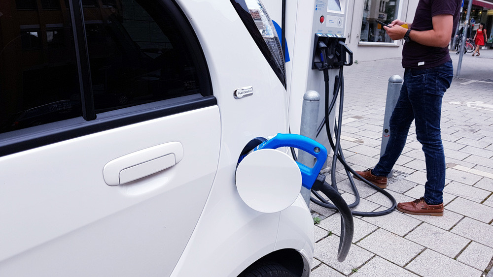 Simplifier les usages pour démocratiser la mobilité électrique