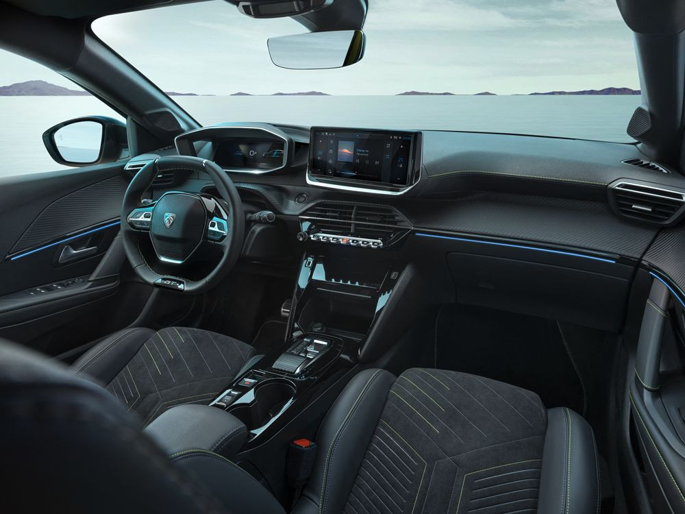 La Peugeot e-208 électrique 115 kW/156 ch propose jusqu'à 400 km d'autonomie WLTP