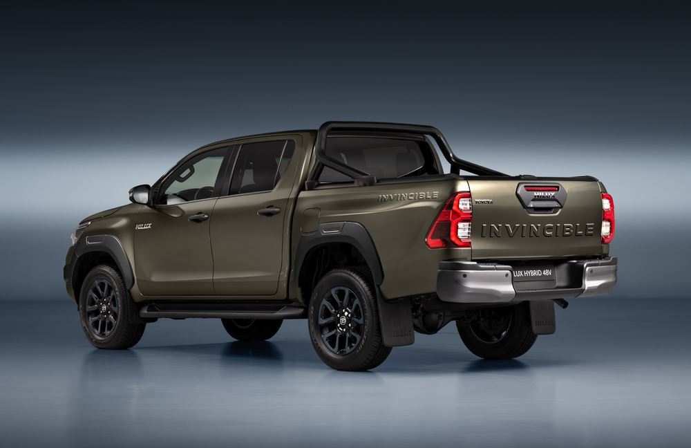 Le pick-up Toyota Hilux reçoit une motorisation diesel hybride 48V