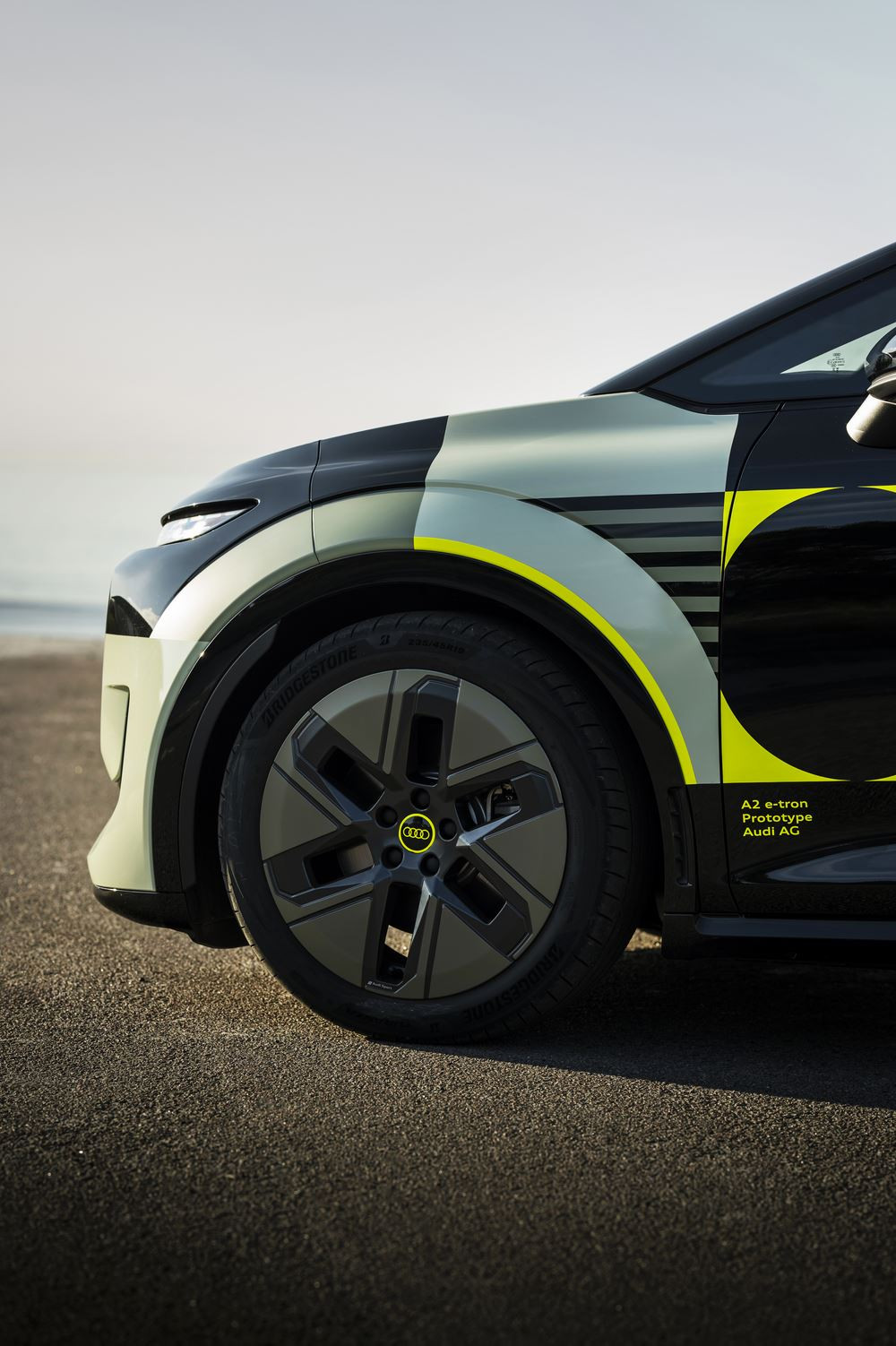 La consommation de l'Audi A2 e-tron électrique 190 ch s'établit à 12,8 kWh aux 100 km