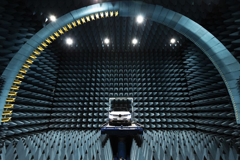Des chambres anéchoïques pour effectuer des tests acoustiques et électromagnétiques