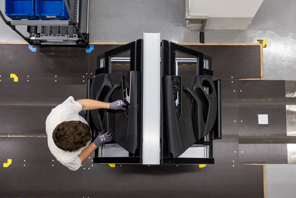 L'assemblage modulaire automobile fonctionne sans rythme de travail uniforme