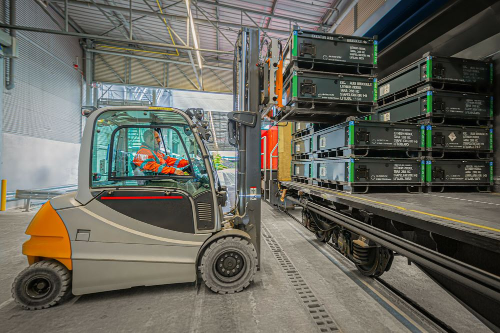 La livraison de composants par rail et non plus par camion réduit les émissions de carbone
