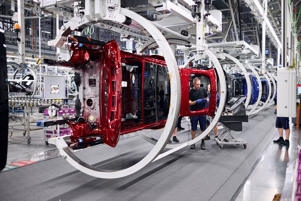 Découverte des chaînes de montage de l'usine BMW de Ratisbonne